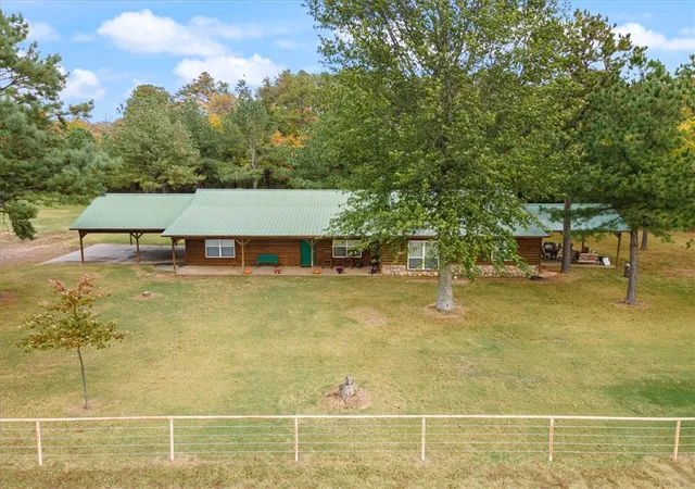 Homes for sale in Cedarville, AR | 1560 Dorothy Dr, Cedarville, AR 72932 | MLS# 1344833