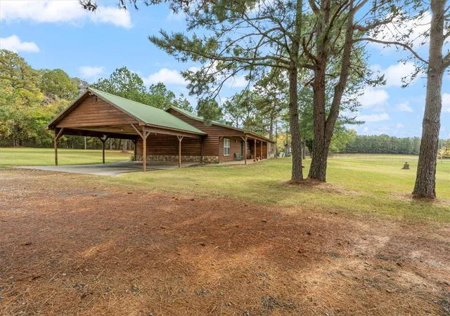Homes for sale in Cedarville, AR | 1560 Dorothy Dr, Cedarville, AR 72932 | MLS# 1344833