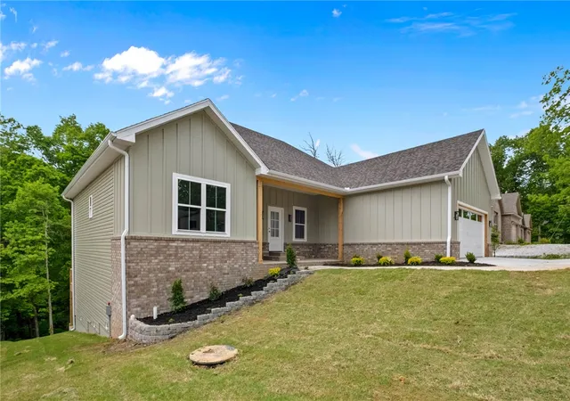 Photo 1 of Single family home for sale at 40 Radcliffe Dr, Bella Vista, AR 72714 | MLS# 1344006 | Listing updated on 2026-07-23