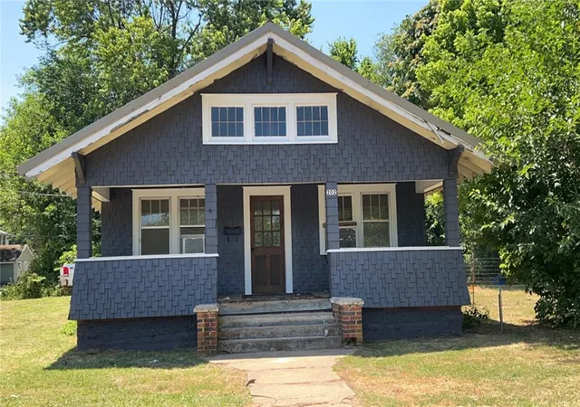 Homes for sale in Berryville, AR | 202 Douglas St, Berryville, AR 72616 | MLS# 1344913