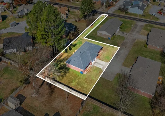 4th image of 1013 Nw 12Th St, Bentonville, AR 72712 | MLS# 1344927