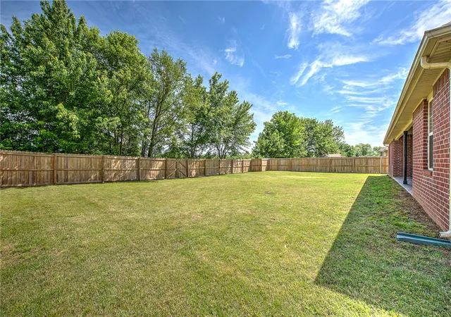 Homes for sale in Bentonville, AR | 2210 Sw Juniper, Bentonville, AR 72712 | MLS# 1344140