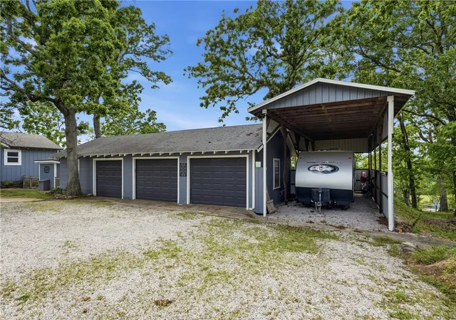 Homes for sale in Berryville, AR | 82 County Road 327, Berryville, AR 72616 | MLS# 1344751