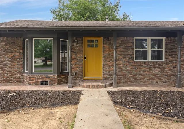 3rd image of 101 Martin Cir, Fort Smith, AR 72908 | MLS# 1344637