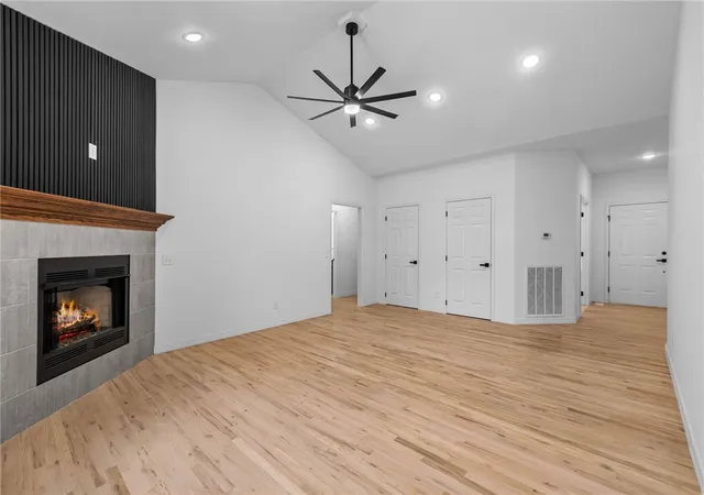 2nd image of 6 Didcot Ln, Bella Vista, AR 72714 | MLS# 1345033
