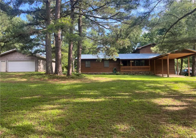 Homes for sale in Huntsville, AR | 304 Warren Ave, Huntsville, AR 72740 | MLS# 1344431
