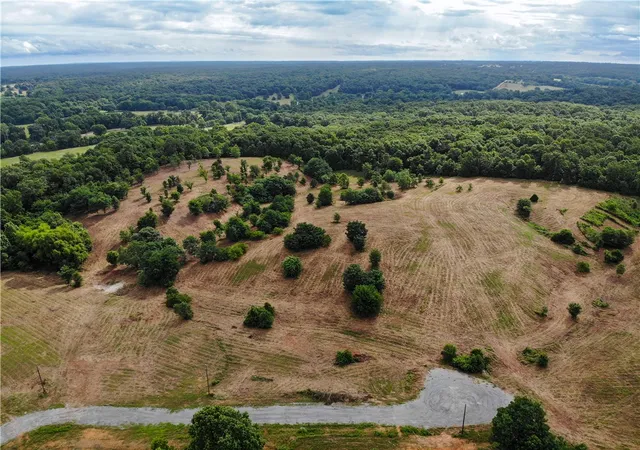 4th image of Lot 3 Amelia Ct, Gravette, AR 72736 | MLS# 1345019