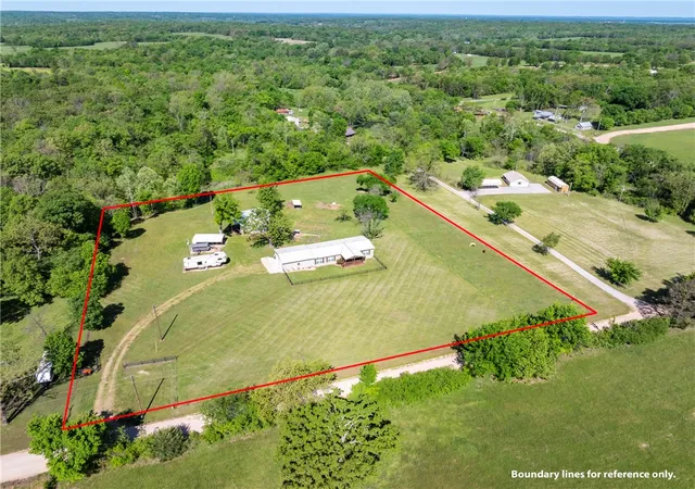 3rd image of 17011 Ross Rd, Sulphur Springs, AR 72768 | MLS# 1344546