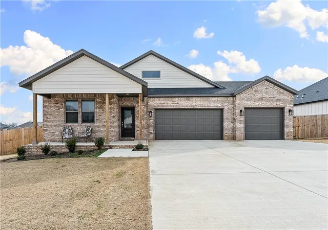 1st image of 2223 Riggins Ave, Pea Ridge, AR 72751 | MLS# 1345067