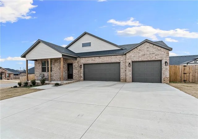 2nd image of 2223 Riggins Ave, Pea Ridge, AR 72751 | MLS# 1345067