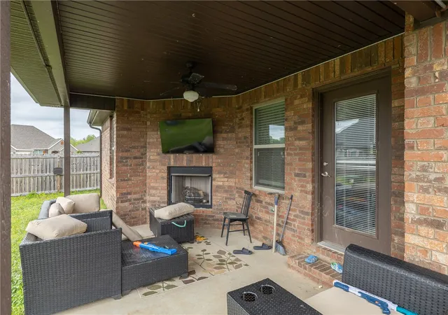 4th image of 433 Snyders Bluff Dr, Fayetteville, AR 72704 | MLS# 1345106