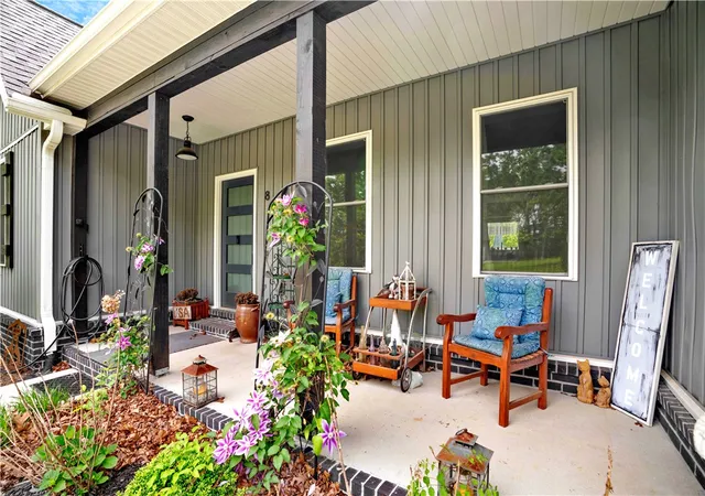 3rd image of 8 Hawthorn Ln, Bella Vista, AR 72715 | MLS# 1345145