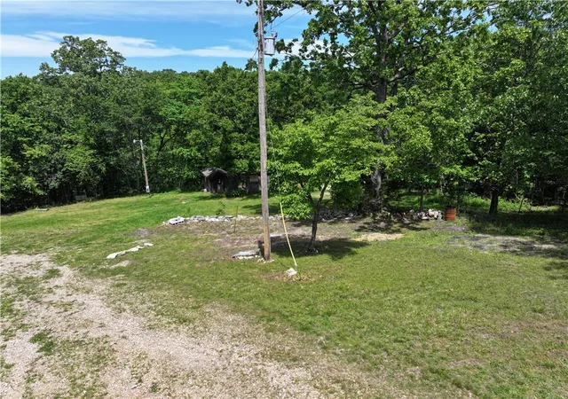 Homes for sale in Pineville, MO | 589 Hickory Ln, Pineville, MO 64856 | MLS# 1344946