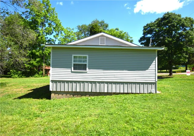 4th image of 516 S Cherokee St, Stilwell, OK 74960 | MLS# 1345318