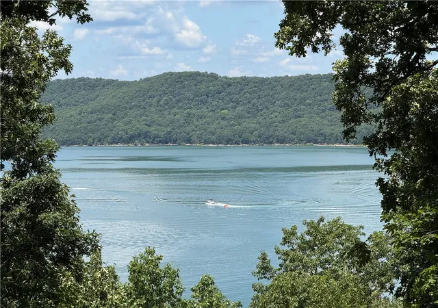 1st image of 325 Ridge Rd, Eureka Springs, AR 72631 | MLS# 1345360