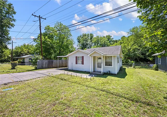 2nd image of 1006 J St, Russellville, AR 72801 | MLS# 1345405