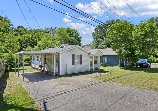 3rd image of 1006 J St, Russellville, AR 72801 | MLS# 1345405
