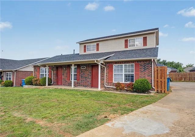 Homes for sale in Bentonville, AR | 3400 Sw Landau Ct, Bentonville, AR 72712 | MLS# 1345383