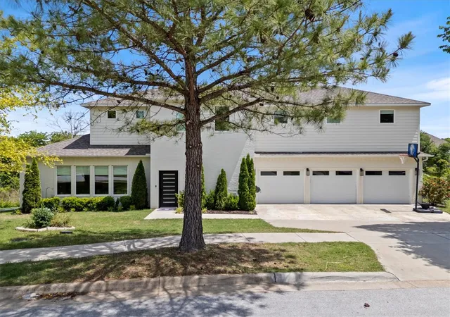 1st image of 1584 S Springlake Dr, Fayetteville, AR 72701 | MLS# 1345425