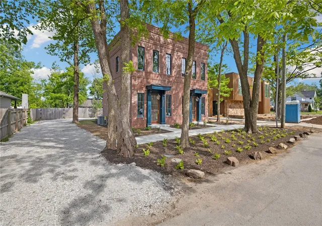 21st image of 506 Nw B St, Bentonville, AR 72712 | MLS# 1345358