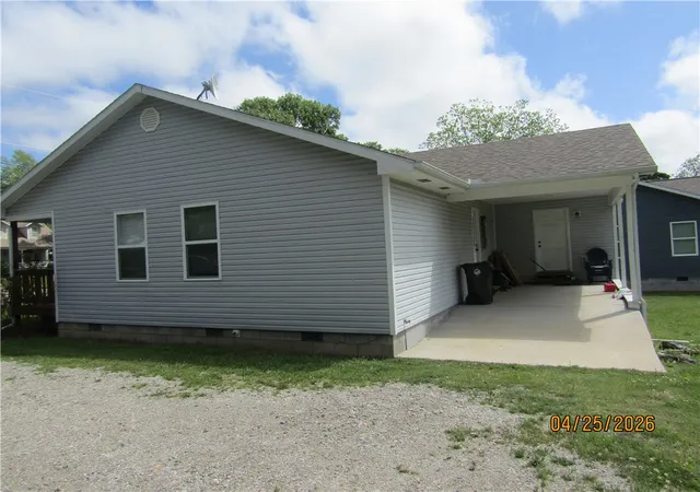 Homes for sale in Berryville, AR | 205 Cedarvale Rd, Berryville, AR 72616 | MLS# 1345506
