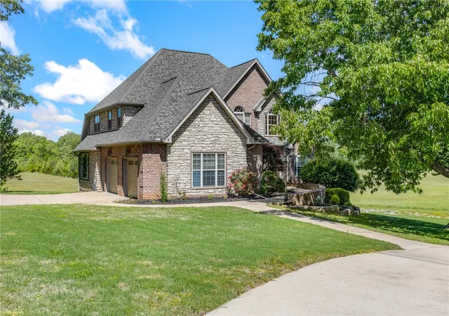 3rd image of 3323 Savannah Dr, Harrison, AR 72601 | MLS# 1345568