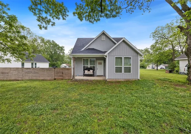 Homes for sale in Lincoln, AR | 308 E Bean St, Lincoln, AR 72744 | MLS# 1345596