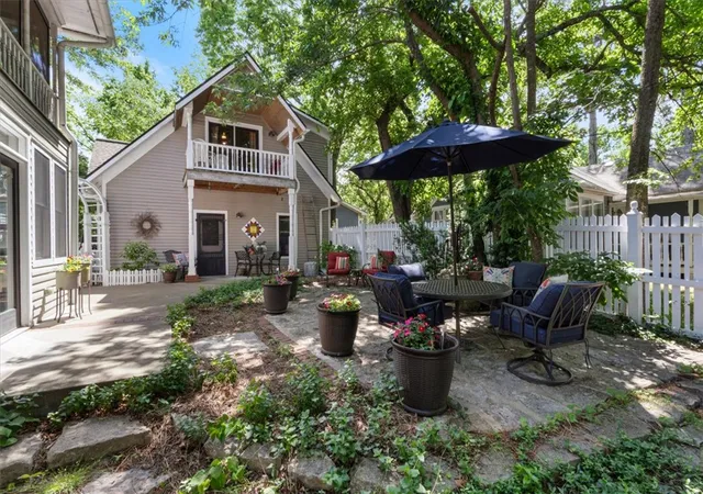 5th image of 12 Summit St, Eureka Springs, AR 72632 | MLS# 1345538