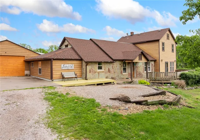 2nd image of 2516 Sansing Hollow Rd, Harrison, AR 72601 | MLS# 1345646