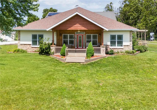 Homes for sale in Cassville, MO | 8708 Farm Road 2140, Cassville, MO 65625 | MLS# 1345671