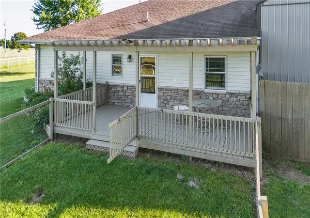 Homes for sale in Cassville, MO | 8708 Farm Road 2140, Cassville, MO 65625 | MLS# 1345671