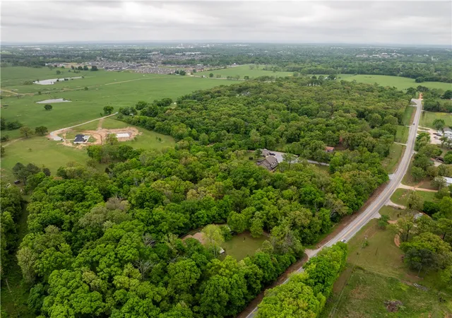 Homes for sale in Siloam Springs, AR | 14370 S Hwy 43, Siloam Springs, AR 72761 | MLS# 1345213