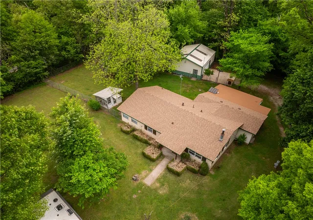Homes for sale in Siloam Springs, AR | 14370 S Hwy 43, Siloam Springs, AR 72761 | MLS# 1345213