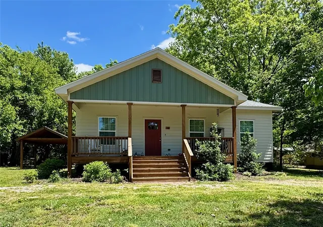 Homes for sale in Lincoln, AR | 312 N West Ave, Lincoln, AR 72744 | MLS# 1346767