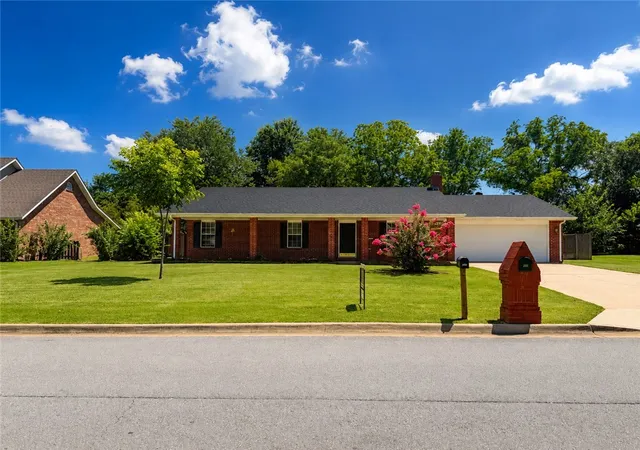 1st image of 201 Countryside Dr, Farmington, AR 72730 | MLS# 1346774