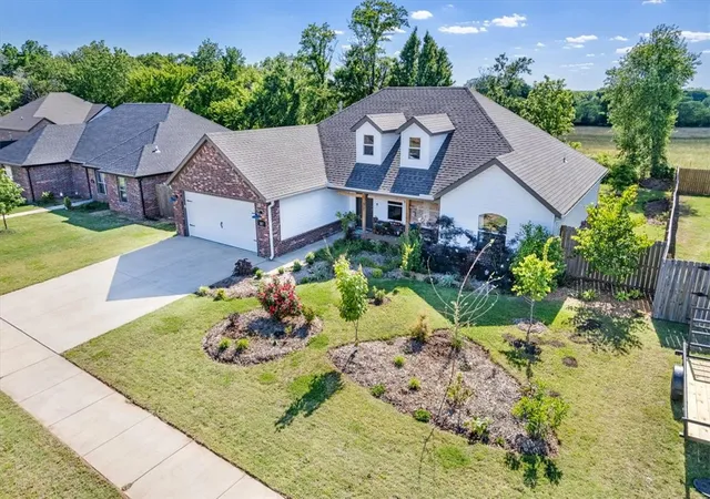 2nd image of 307 N Tacoma St, Farmington, AR 72730 | MLS# 1344436