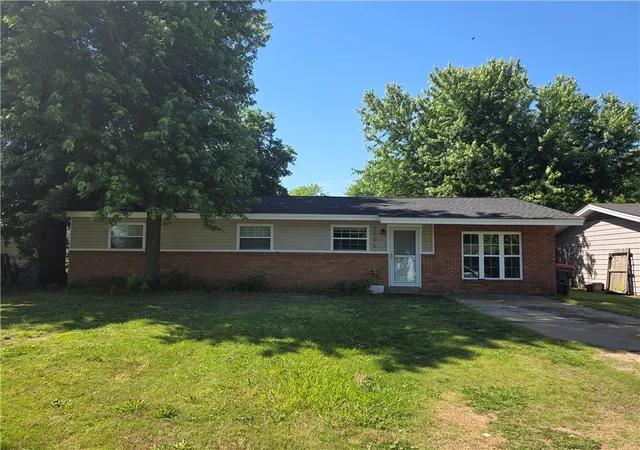 Homes for sale in Russellville, AR | 1006 E H St, Russellville, AR 72801 | MLS# 1346786