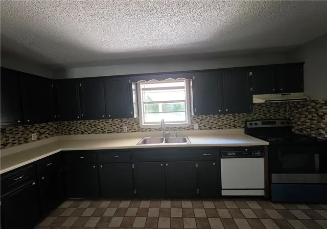 Homes for sale in Russellville, AR | 1006 E H St, Russellville, AR 72801 | MLS# 1346786