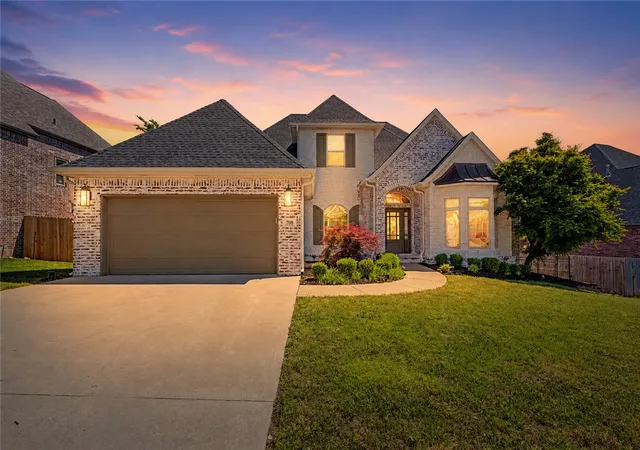 Homes for sale in Bentonville, AR | 708 Ne Essex Ct, Bentonville, AR 72712 | MLS# 1344884