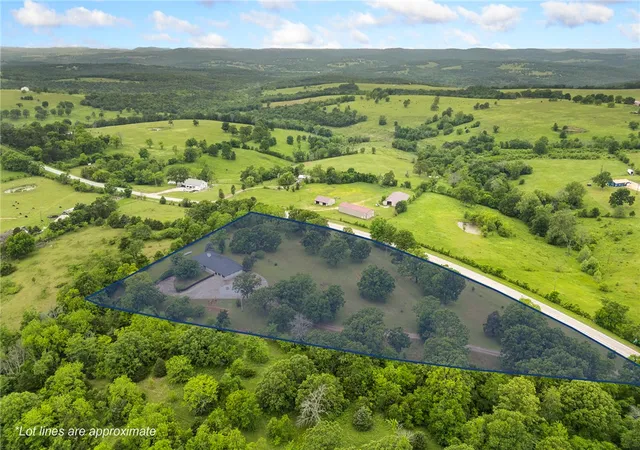 3rd image of 978 E Hwy 14, Lead Hill, AR 72644 | MLS# 1346828