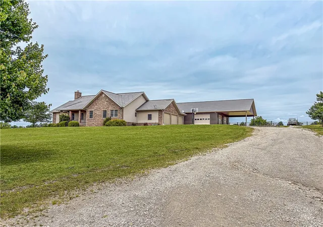 1st image of 1090 Cr 401, Berryville, AR 72616 | MLS# 1345641