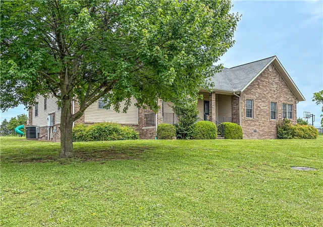 3rd image of 1090 Cr 401, Berryville, AR 72616 | MLS# 1345641