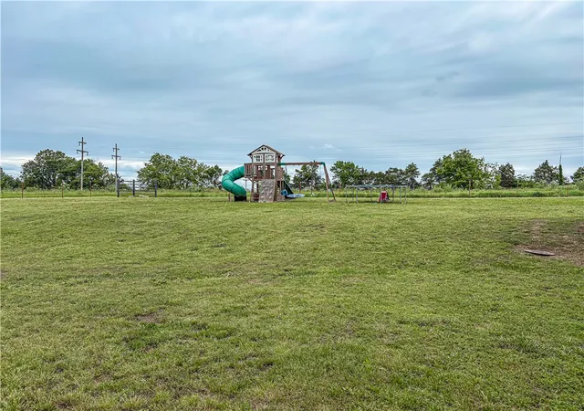 4th image of 1090 Cr 401, Berryville, AR 72616 | MLS# 1345641