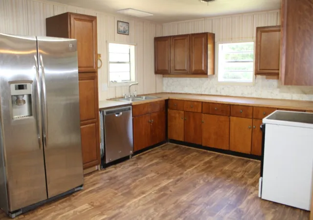 Homes for sale in Diamond City, AR | 121 E Lynnwood Dr, Diamond City, AR 72630 | MLS# 1345711