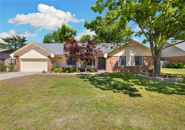 1st image of 701 S Chateau Dr, Rogers, AR 72758 | MLS# 1346716