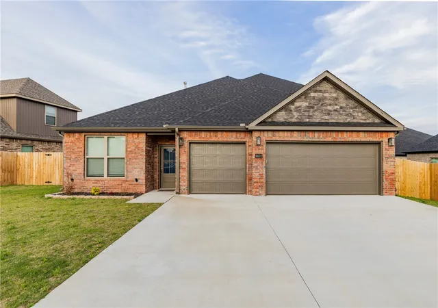 Photo 1 of Single family home for sale at 6601 Sw Acacia St, Bentonville, AR 72713 | MLS# 1346873 | Listing updated on 2026-08-27