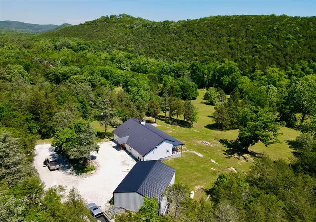 2nd image of 865 County Road 212, Eureka Springs, AR 72631 | MLS# 1346879