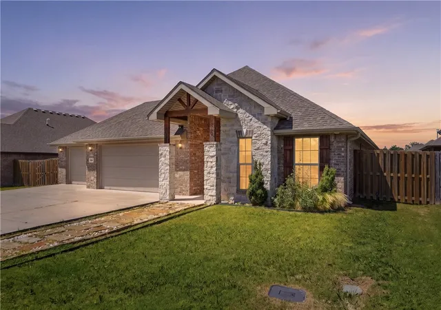 1st image of 520 Arkansas Black, Bentonville, AR 72712 | MLS# 1345011