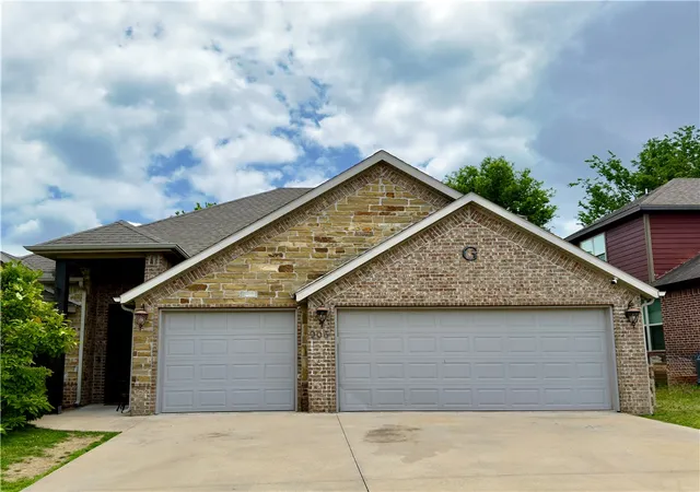 Homes for sale in Bentonville, AR | 903 Sw Caprington St, Bentonville, AR 72712 | MLS# 1344373