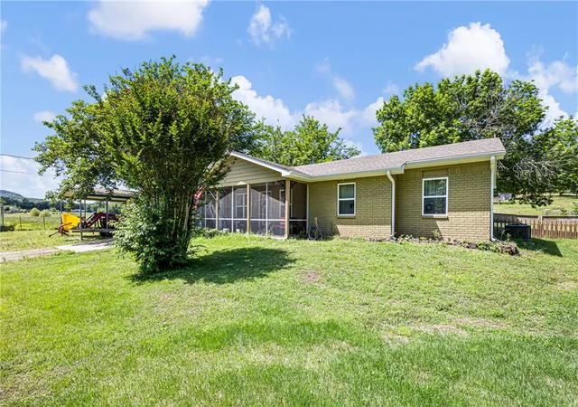 Photo 2 of Single family home for sale at 148 Shady Ln, Russellville, AR 72802 | MLS# 1346922 | Listing updated on 2026-07-30